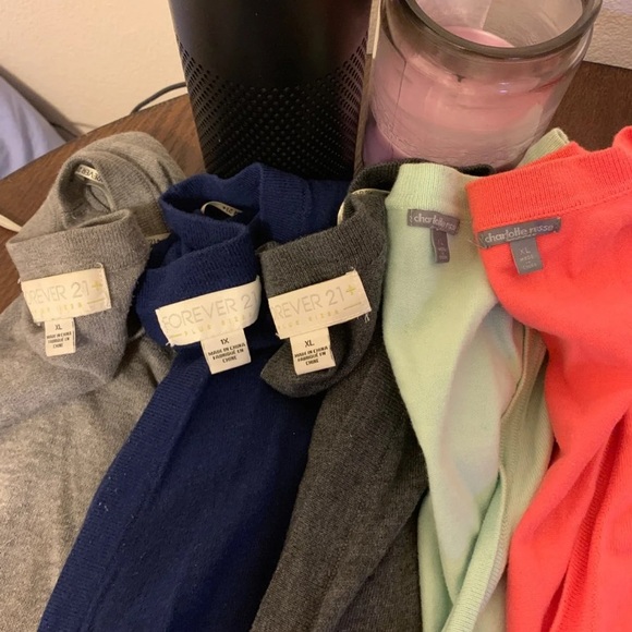 Five pack of women’s sweaters - Picture 2 of 2